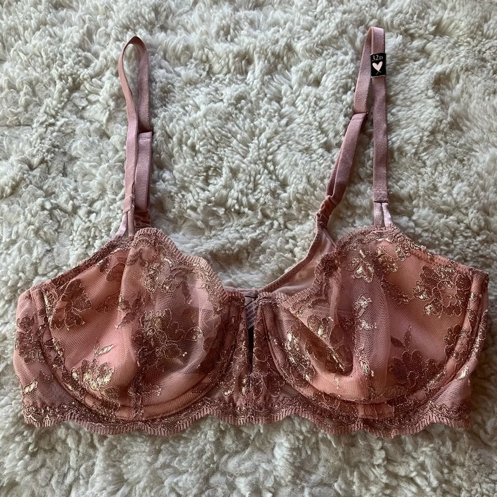 NWOT Victoria’s Secret dream angels lace push-up bra without padding size 32D - Picture 1 of 5